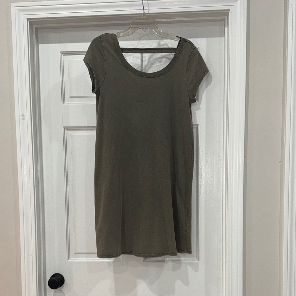 Cable & Gauge Olive Green Short Sleeve Dress